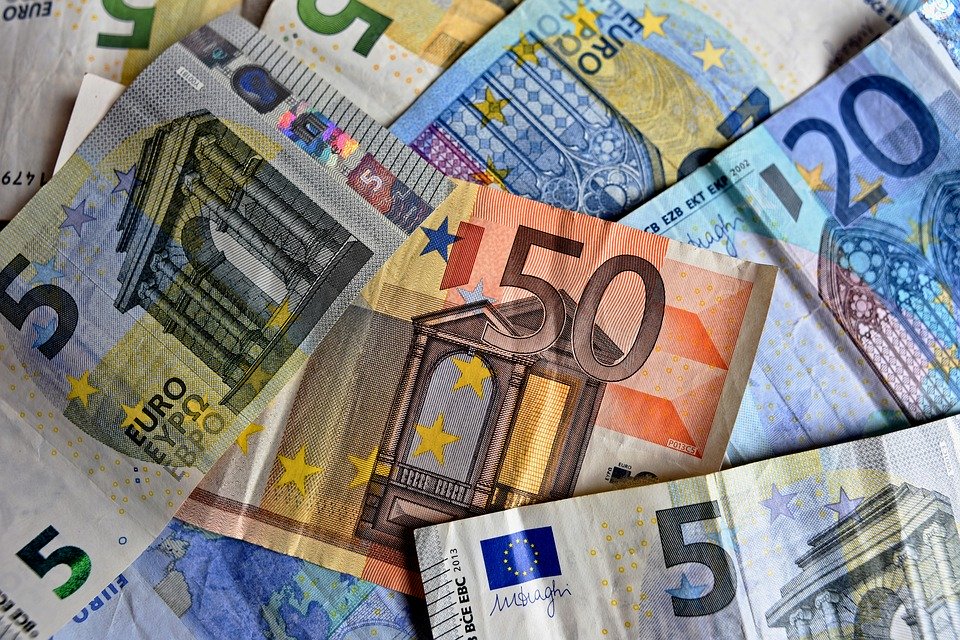Kantor – Warszawa Bielany. Euro: notowania, aktualna cena, kurs.